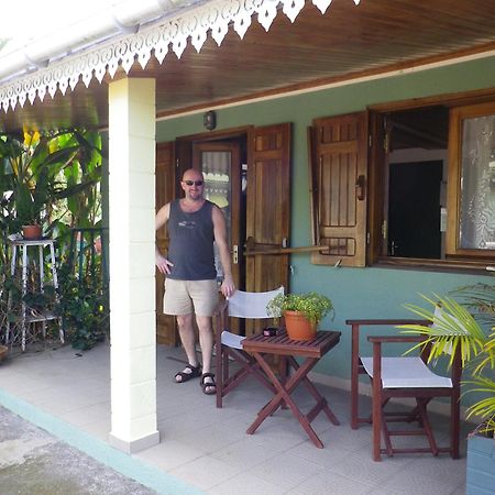 Bed and Breakfast Chez Mamie Les Avirons Pokoj fotografie